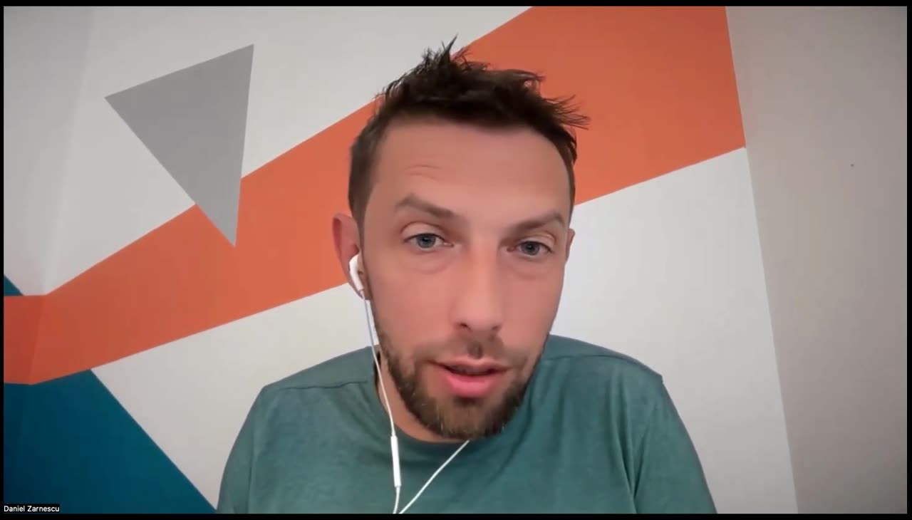 Daniel Zărnescu arată „De ce a făcut Daniel această înregistrare pentru traineri” în Școala de Scris