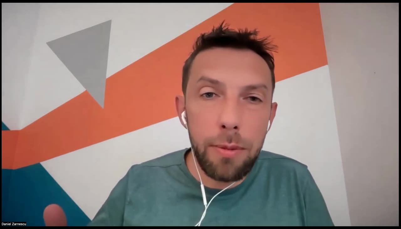 Daniel Zărnescu arată „Majoritatea platformelor sunt o bifă în ofertă, nu o unealtă” în Școala de Scris