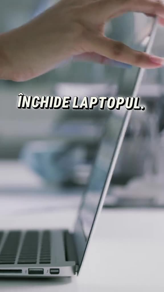 Aici ar fi trebuit să fie o urare de Paște cu ouă roșii și un font au...